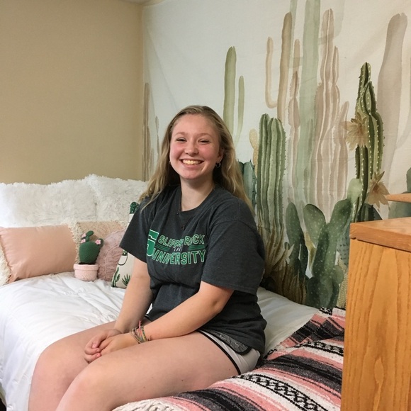 Urban Outfitters Green and Cream Tapestry Wall Decor - Picture 2 of 2